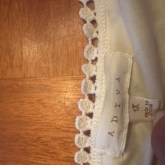 Adiva cream Crochet Tunic With Deep V-Neckline & 3/4 Sleeves - Picture 7 of 7